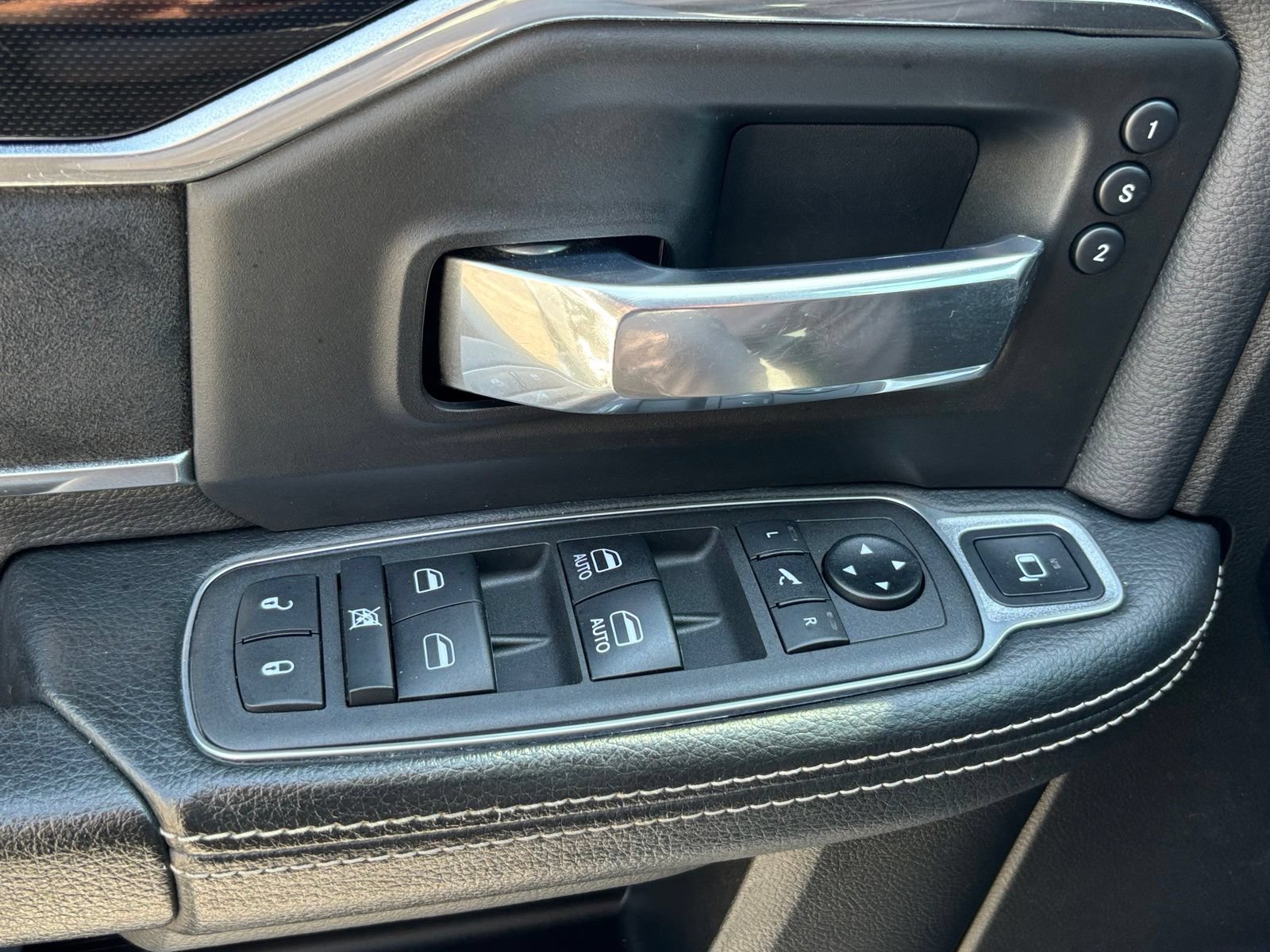Used 2021 RAM 2500 Laramie w/ Safety Group B AWD/4WD image 14