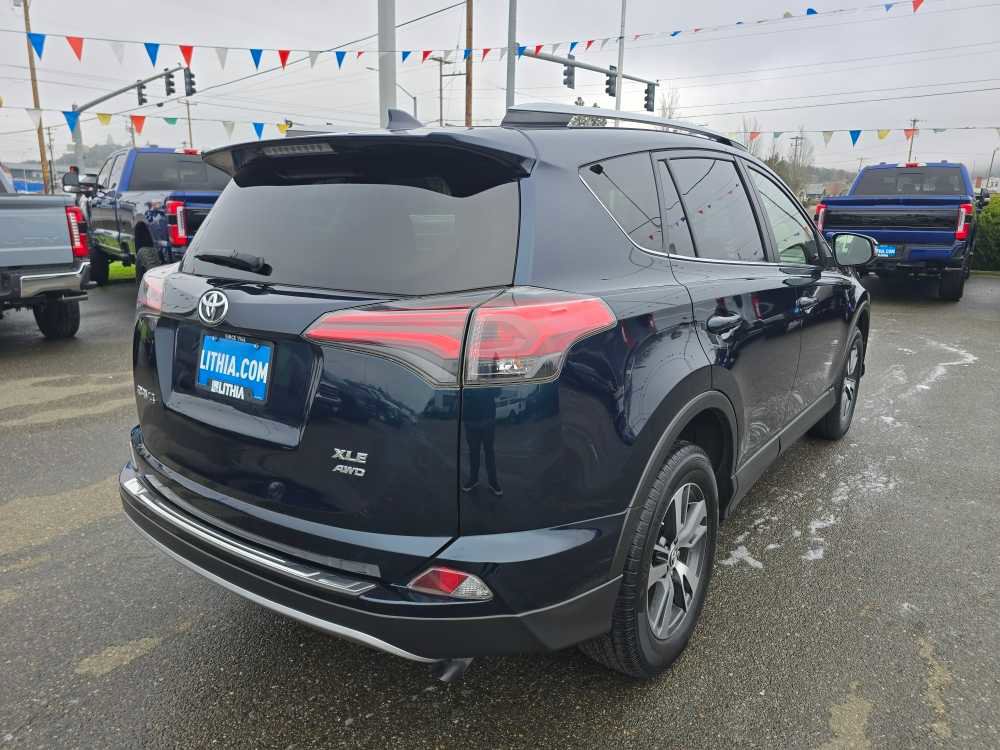 Used 2018 Toyota RAV4 XLE image 5