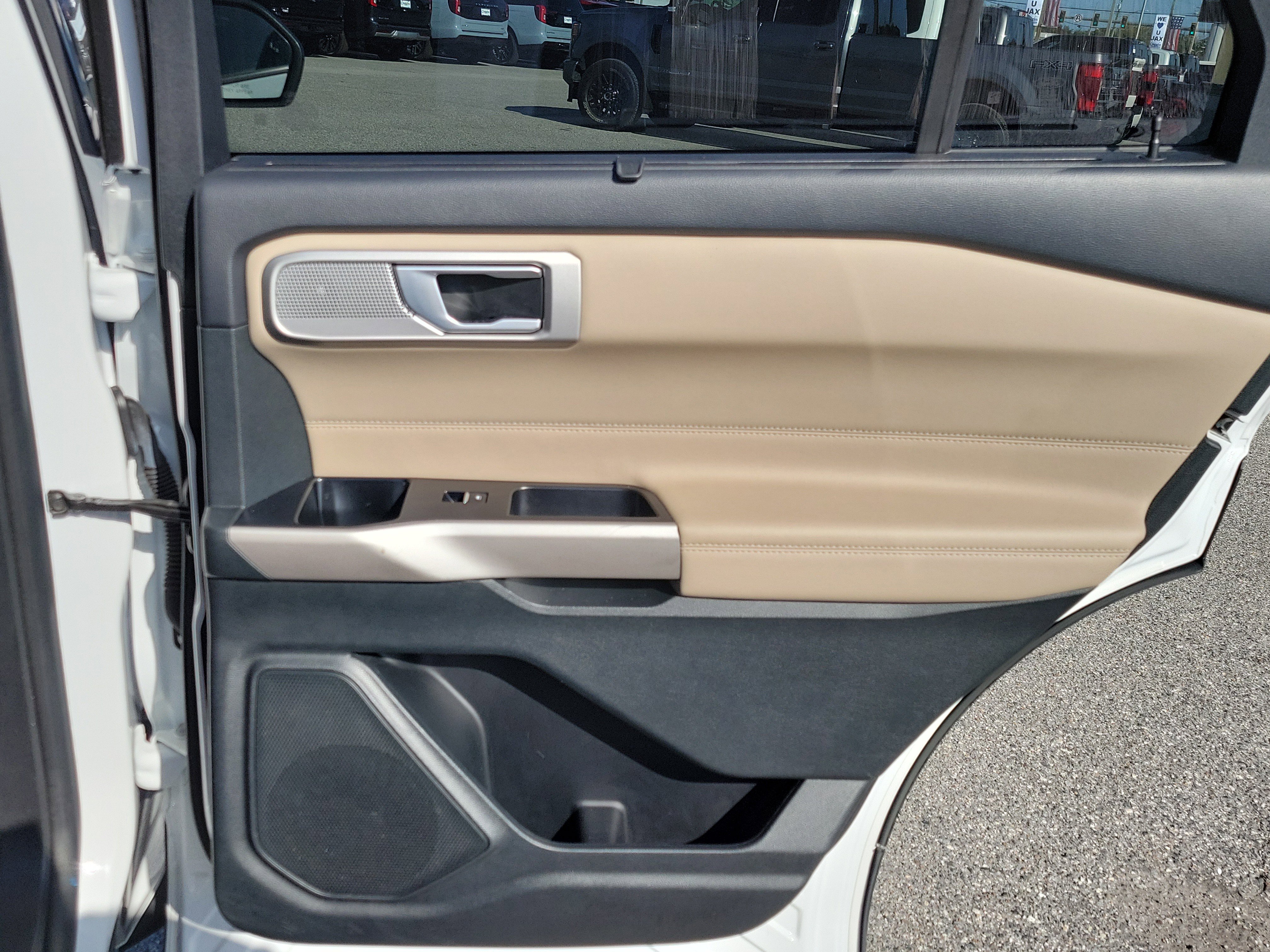 Certified 2023 Ford Explorer Limited image 26