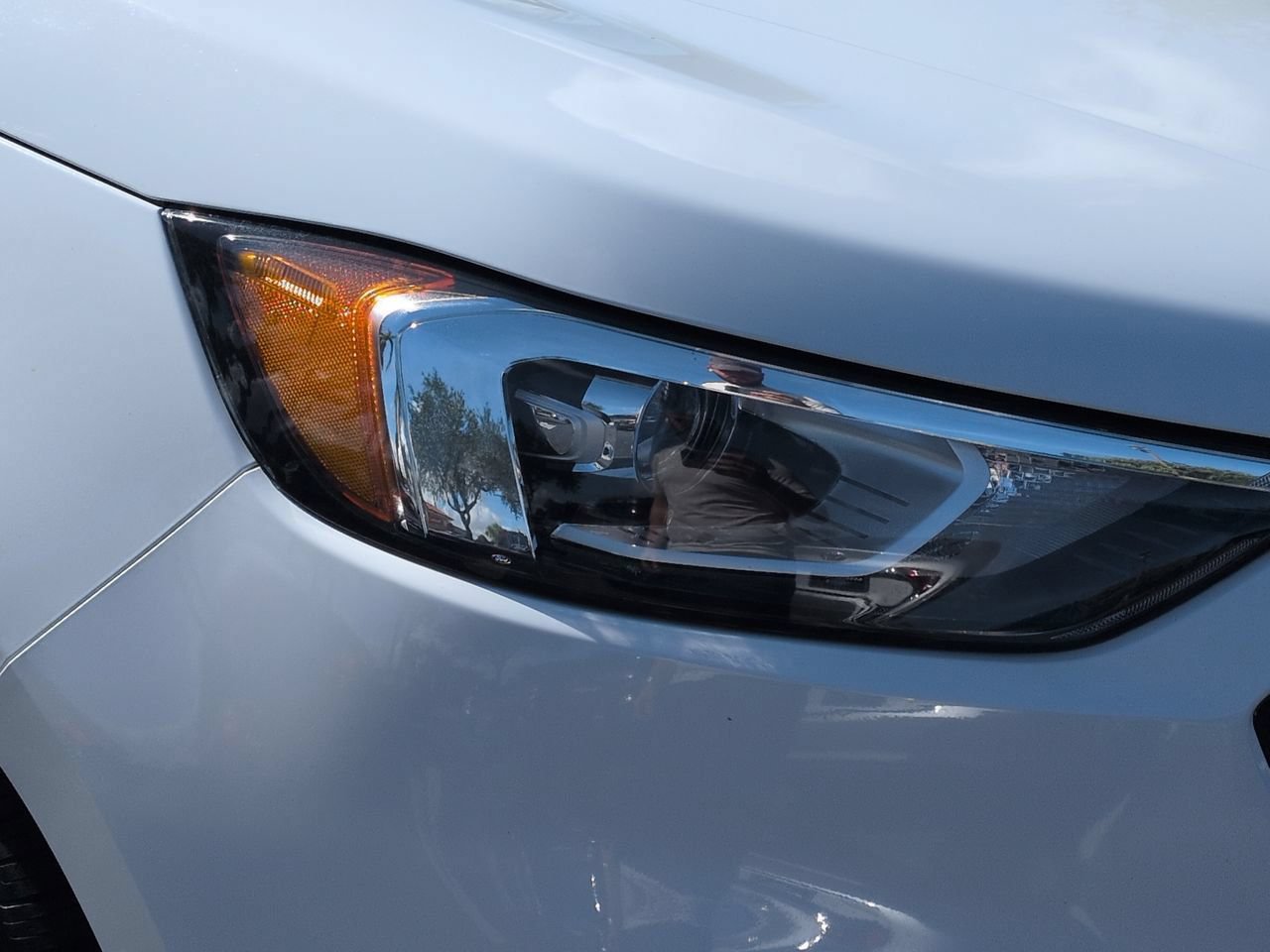 Certified 2024 Ford Edge SE w/ Black Appearance Package AWD/4WD image 9