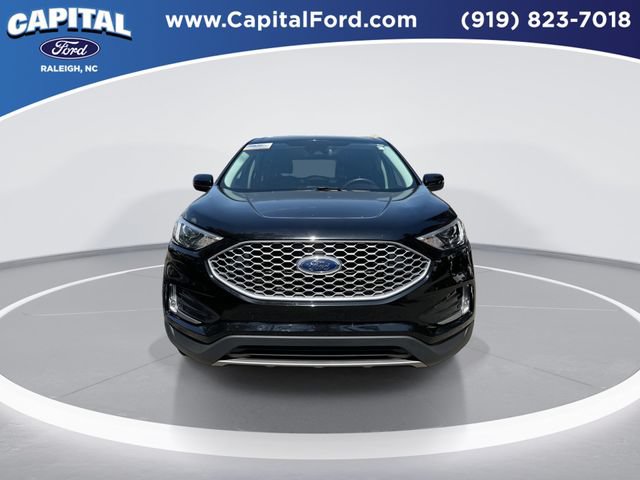 Certified 2023 Ford Edge SEL w/ Convenience Package AWD/4WD image 3