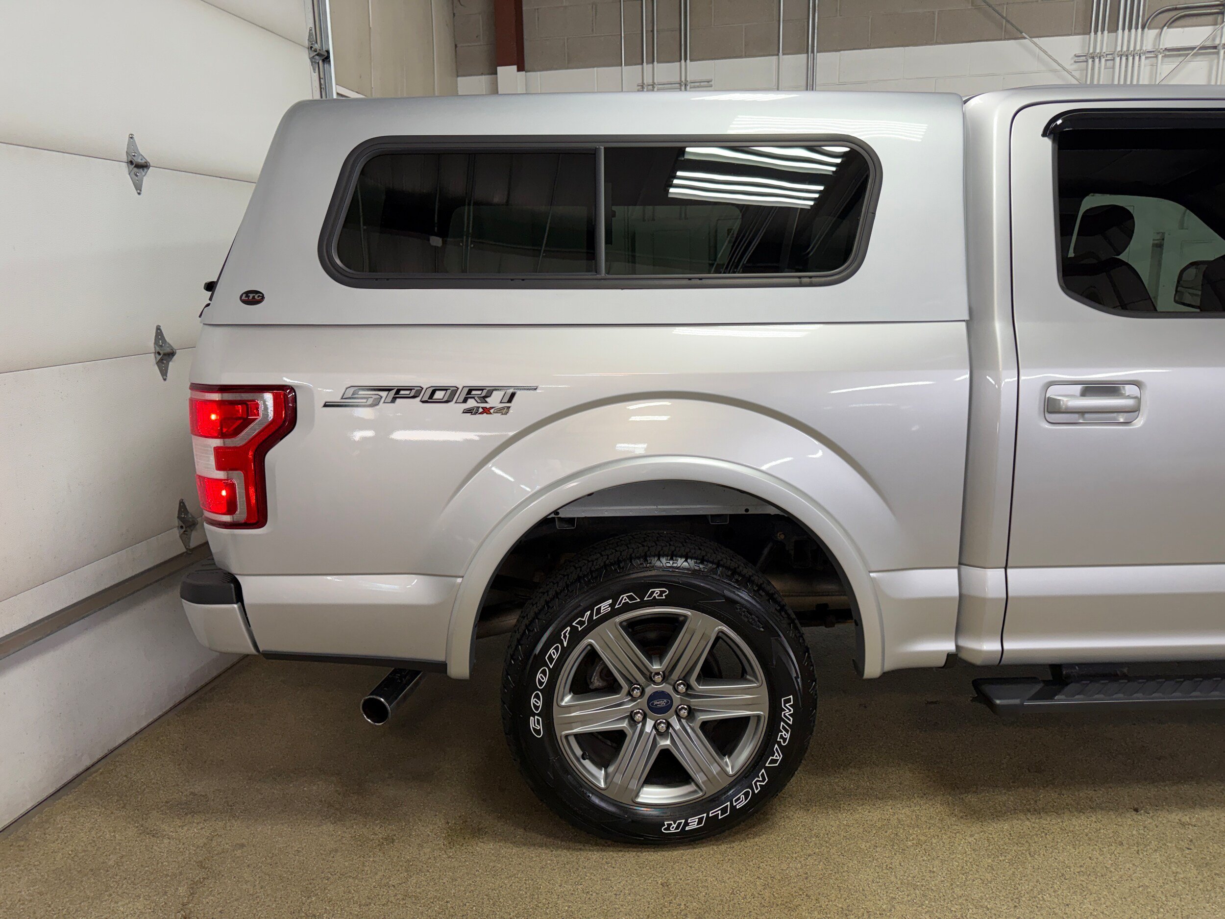 Certified 2019 Ford F150 XLT w/ Equipment Group 302A Luxury AWD/4WD image 36