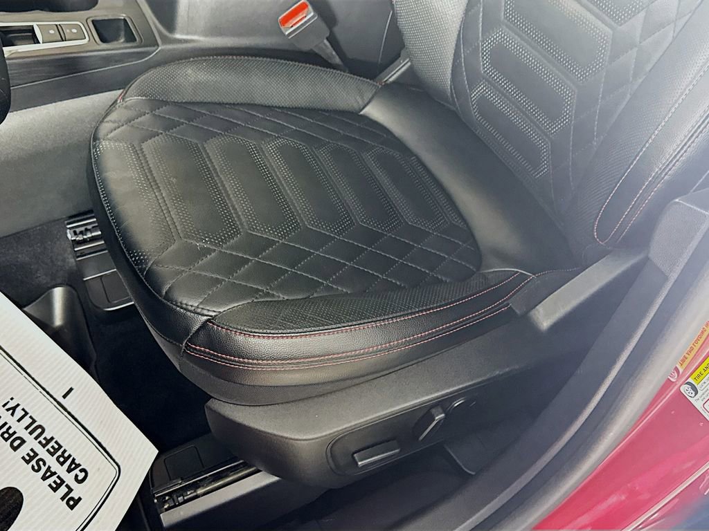 Certified 2023 Ford Escape ST-Line Elite w/ Premium Technology Package AWD/4WD image 23