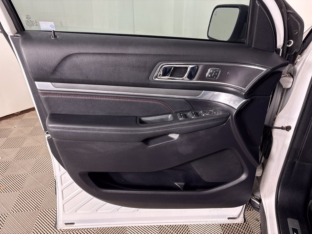 Certified 2019 Ford Explorer Sport w/ Equipment Group 401A AWD/4WD image 16