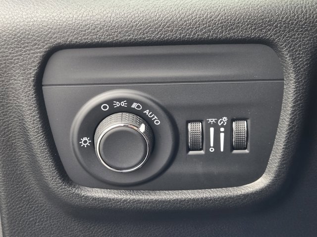 Used 2024 Jeep Grand Cherokee L Altitude image 19