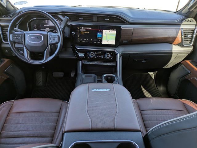 Used 2024 GMC Sierra 3500 Denali Ultimate image 16