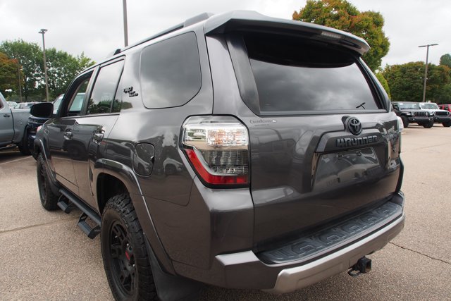 Used 2021 Toyota 4Runner TRD Off-Road Premium w/ Moonroof Package AWD/4WD image 5
