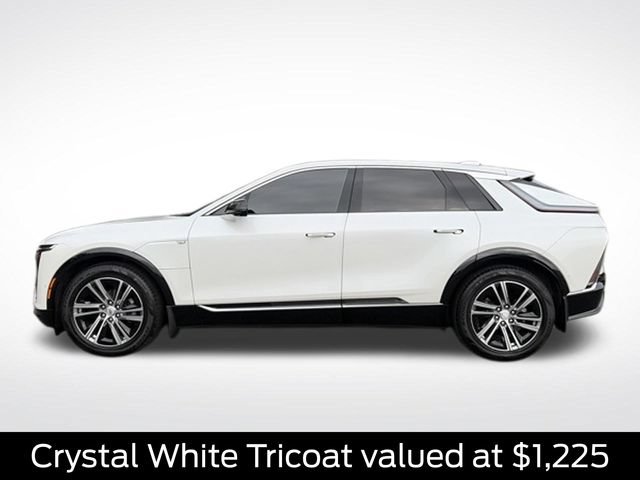 Used 2024 Cadillac Lyriq Luxury w/ LPO, Floor Liner Package AWD/4WD image 5