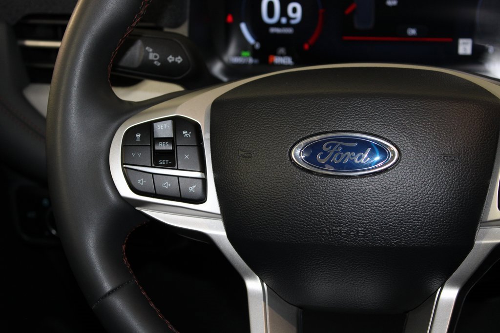 Certified 2025 Ford Explorer Active w/ Active Comfort Package image 15
