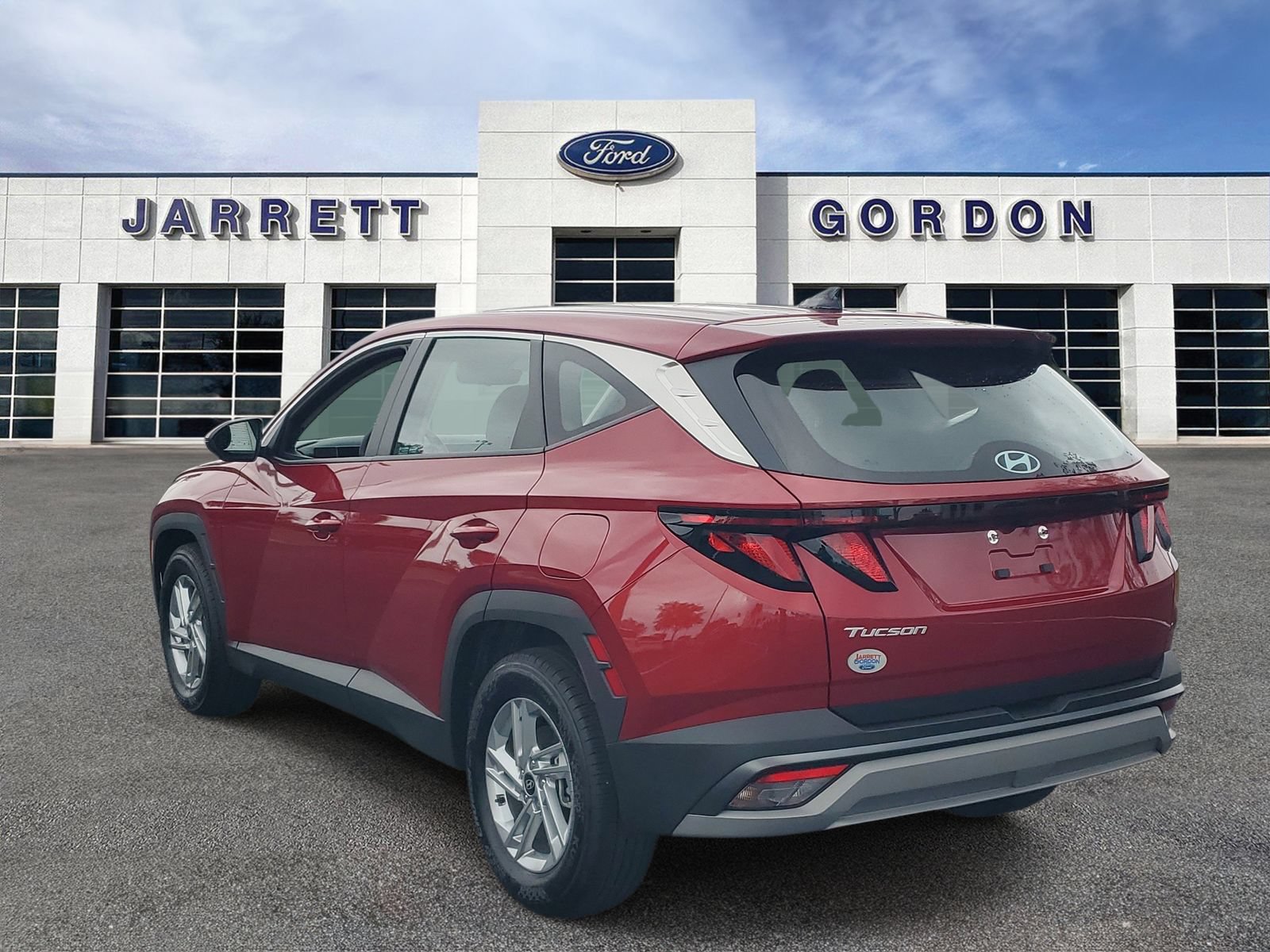 Used 2025 Hyundai Tucson SE FWD image 3