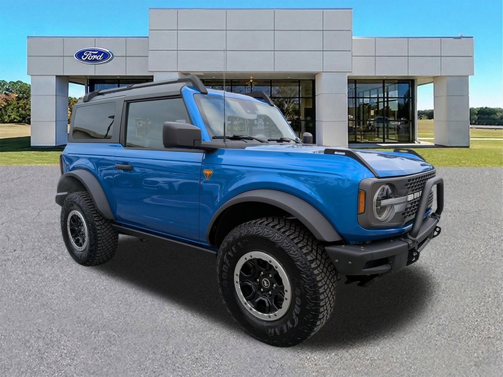 Certified 2021 Ford Bronco Badlands w/ Sasquatch Package AWD/4WD image 2