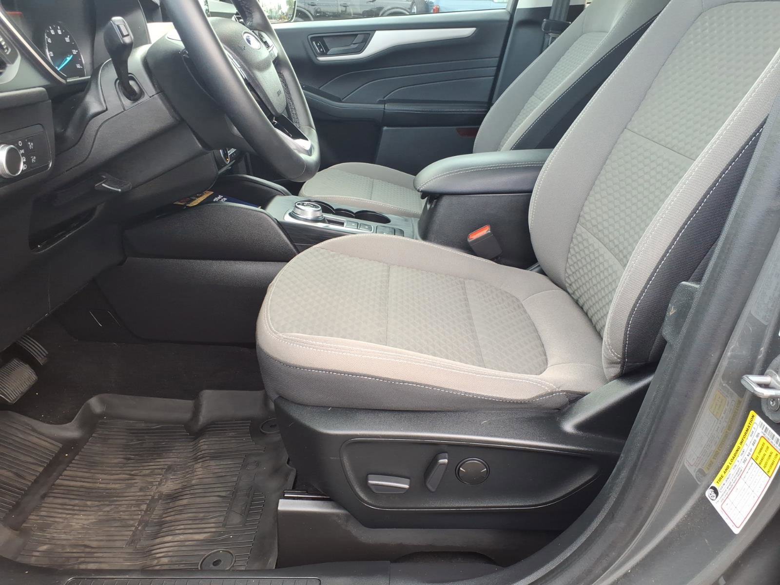 Certified 2022 Ford Escape SE w/ SE Sport Appearance Package image 22