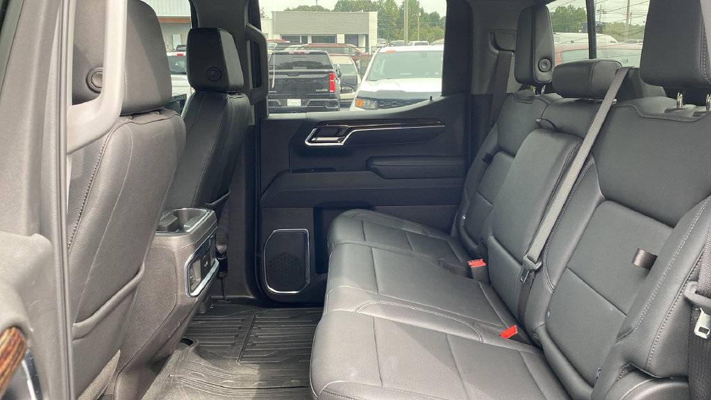 Used 2025 GMC Sierra 1500 Elevation w/ Elevation Premium Package AWD/4WD image 14