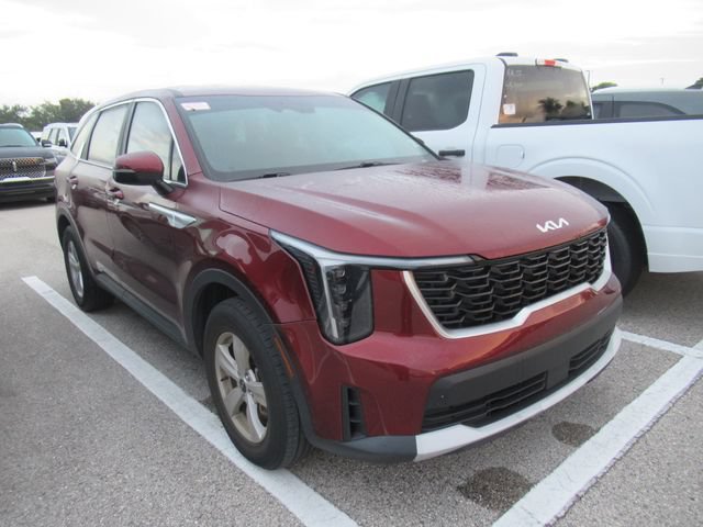 Used 2024 Kia Sorento LX FWD image 1