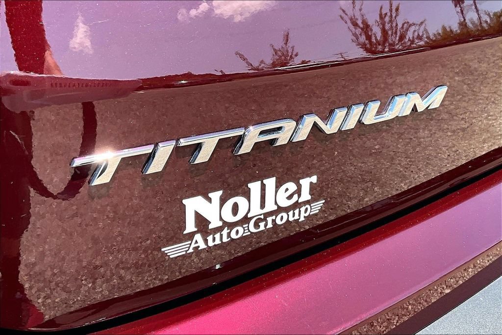 Certified 2024 Ford Edge Titanium AWD/4WD image 8