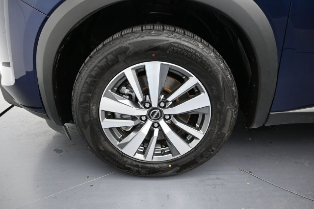 Used 2025 Nissan Pathfinder SL FWD image 9