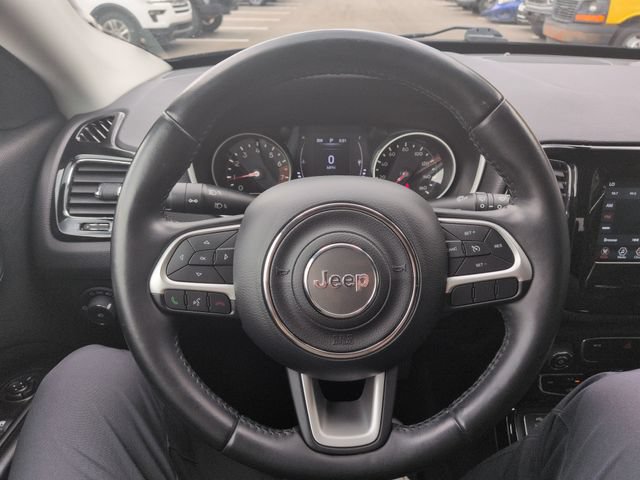 Used 2019 Jeep Compass Latitude FWD image 31