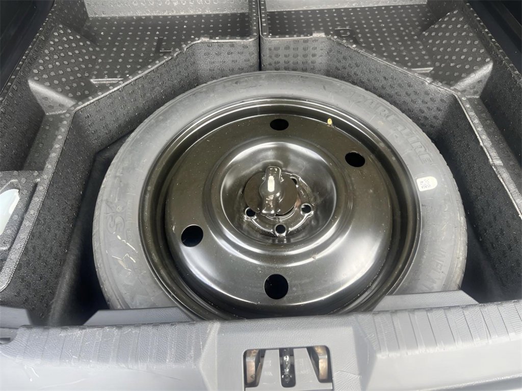 Certified 2016 Ford Edge Titanium w/ Equipment Group 302A image 38