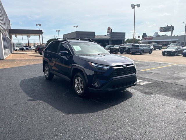 Used 2025 Toyota RAV4 XLE w/ Convenience Package FWD image 11