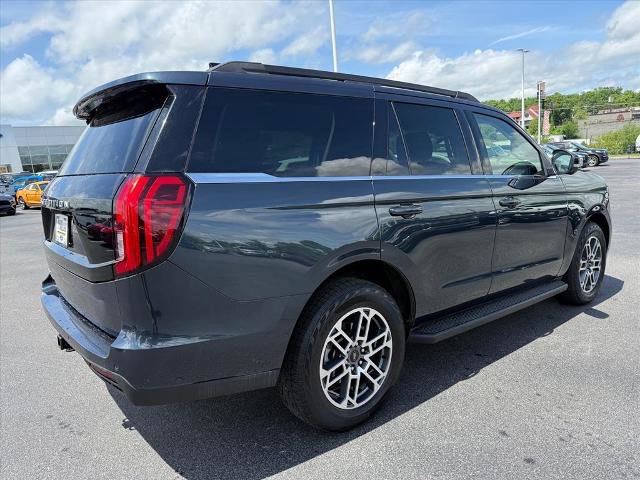 Certified 2025 Ford Expedition Active AWD/4WD image 7