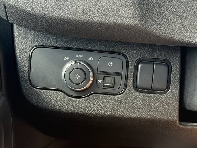 Used 2022 Mercedes-Benz Sprinter 2500 image 13