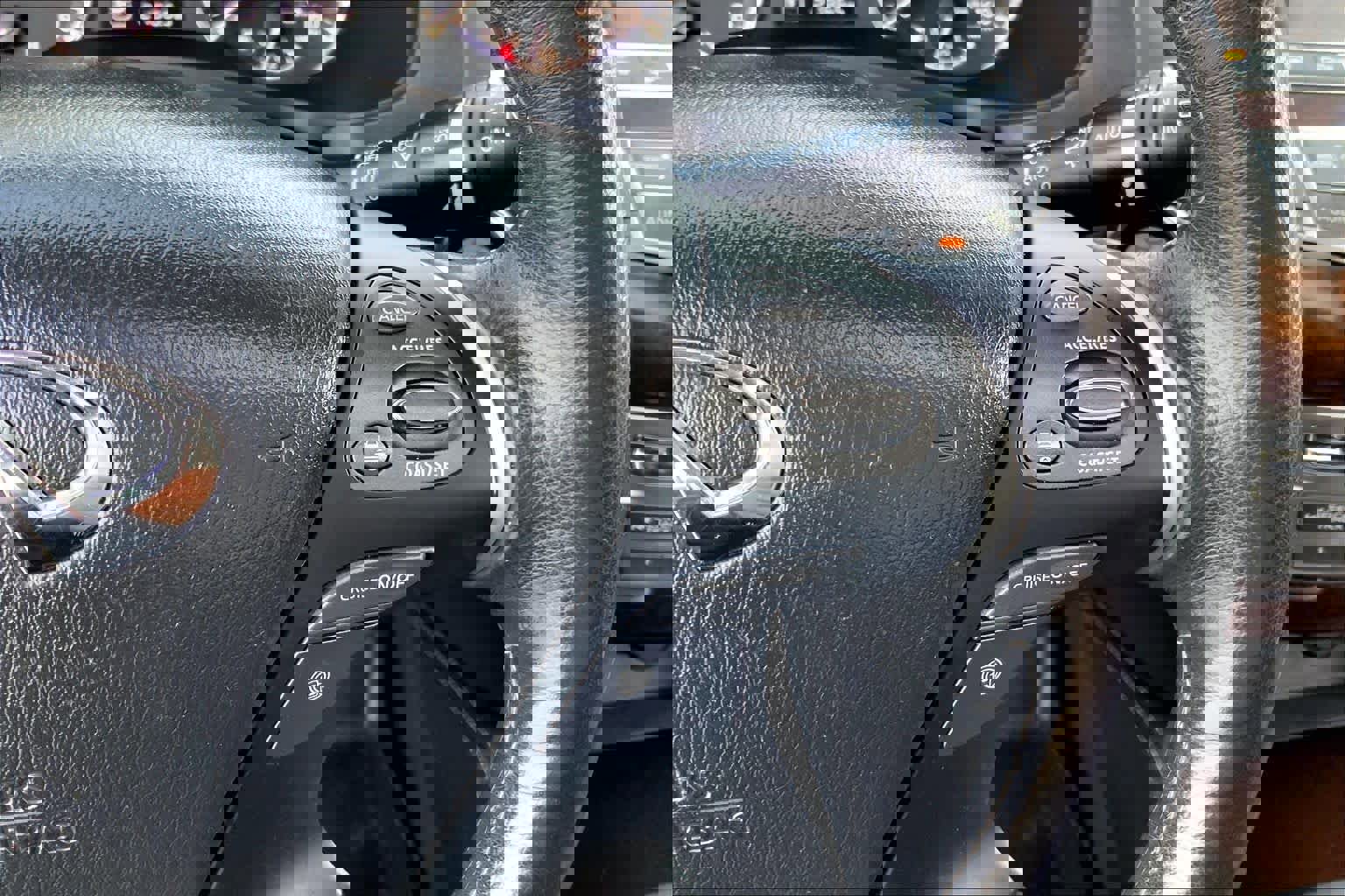 Used 2019 INFINITI QX60 Luxe w/ Sensory Package image 21