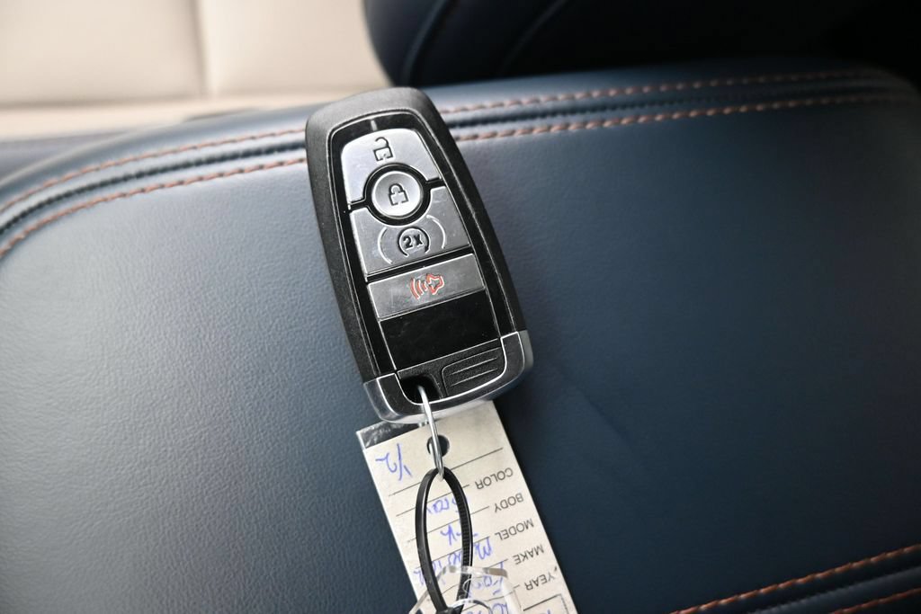 Certified 2025 Ford Maverick Lariat AWD/4WD image 23