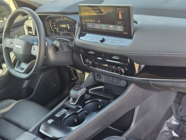 Used 2026 Nissan Rogue SL FWD image 16