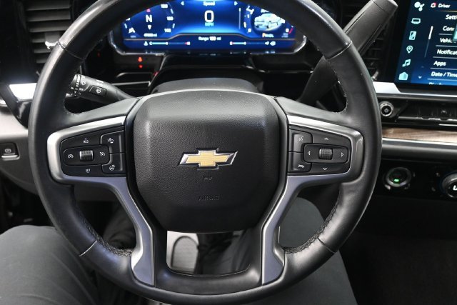 Used 2023 Chevrolet Silverado 1500 LT AWD/4WD image 10