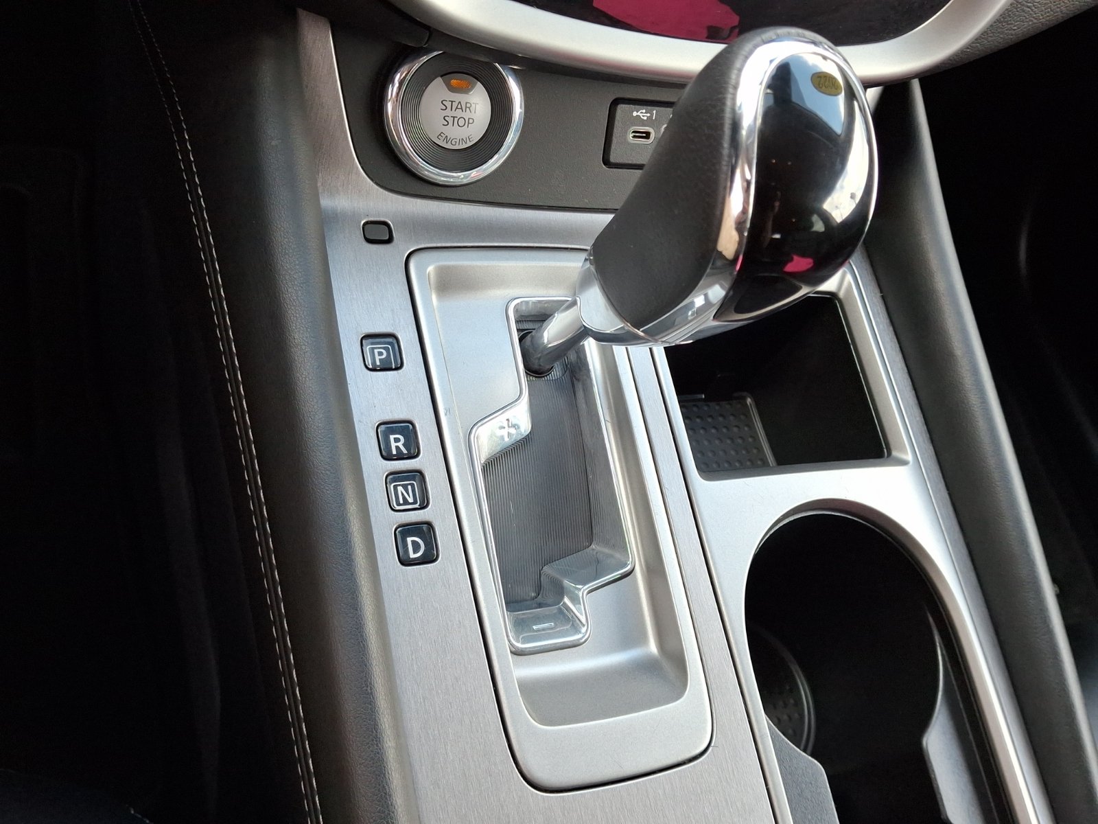 Used 2022 Nissan Murano SV w/ SV Midnight Edition Package FWD image 17