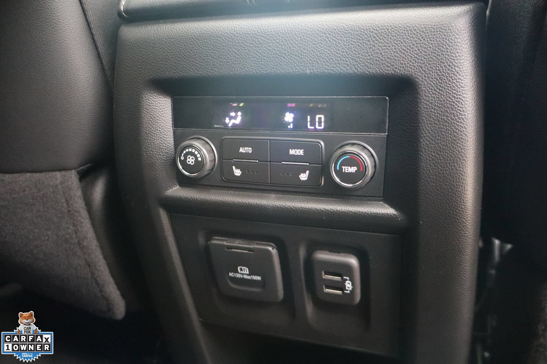 Used 2023 Chevrolet Traverse Premier FWD image 30
