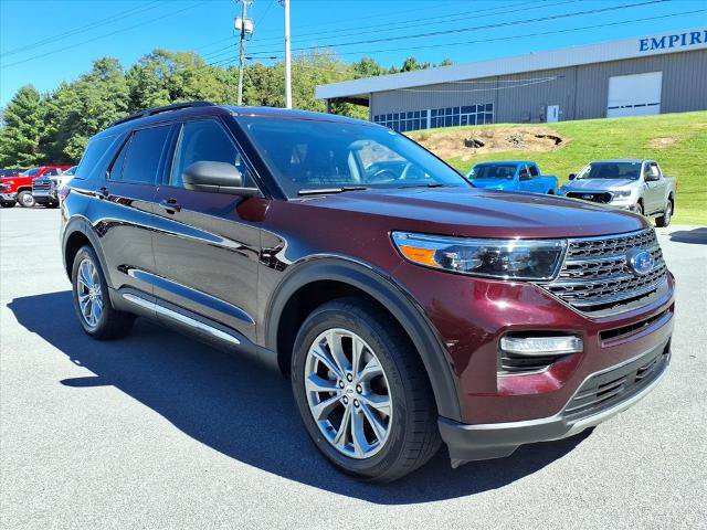 Certified 2023 Ford Explorer XLT w/ Equipment Group 202A AWD/4WD image 6