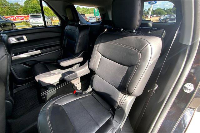 Certified 2023 Ford Explorer Limited w/ Limited Technology Package RWD image 26