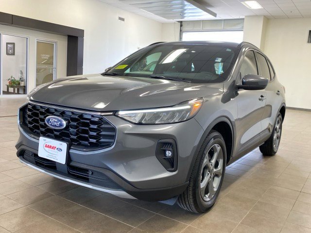 Certified 2025 Ford Escape ST-Line Select w/ Tech Pack #1 AWD/4WD image 4