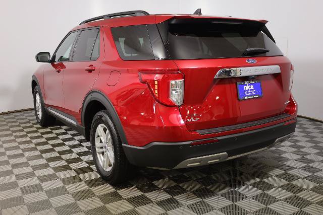 Certified 2024 Ford Explorer XLT w/ Equipment Group 202A AWD/4WD image 8