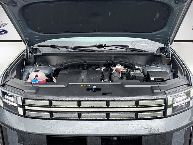 Used 2025 Hyundai Santa Fe SEL FWD image 30