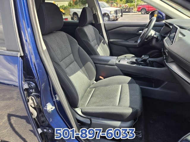 Used 2024 Nissan Rogue SV FWD image 16