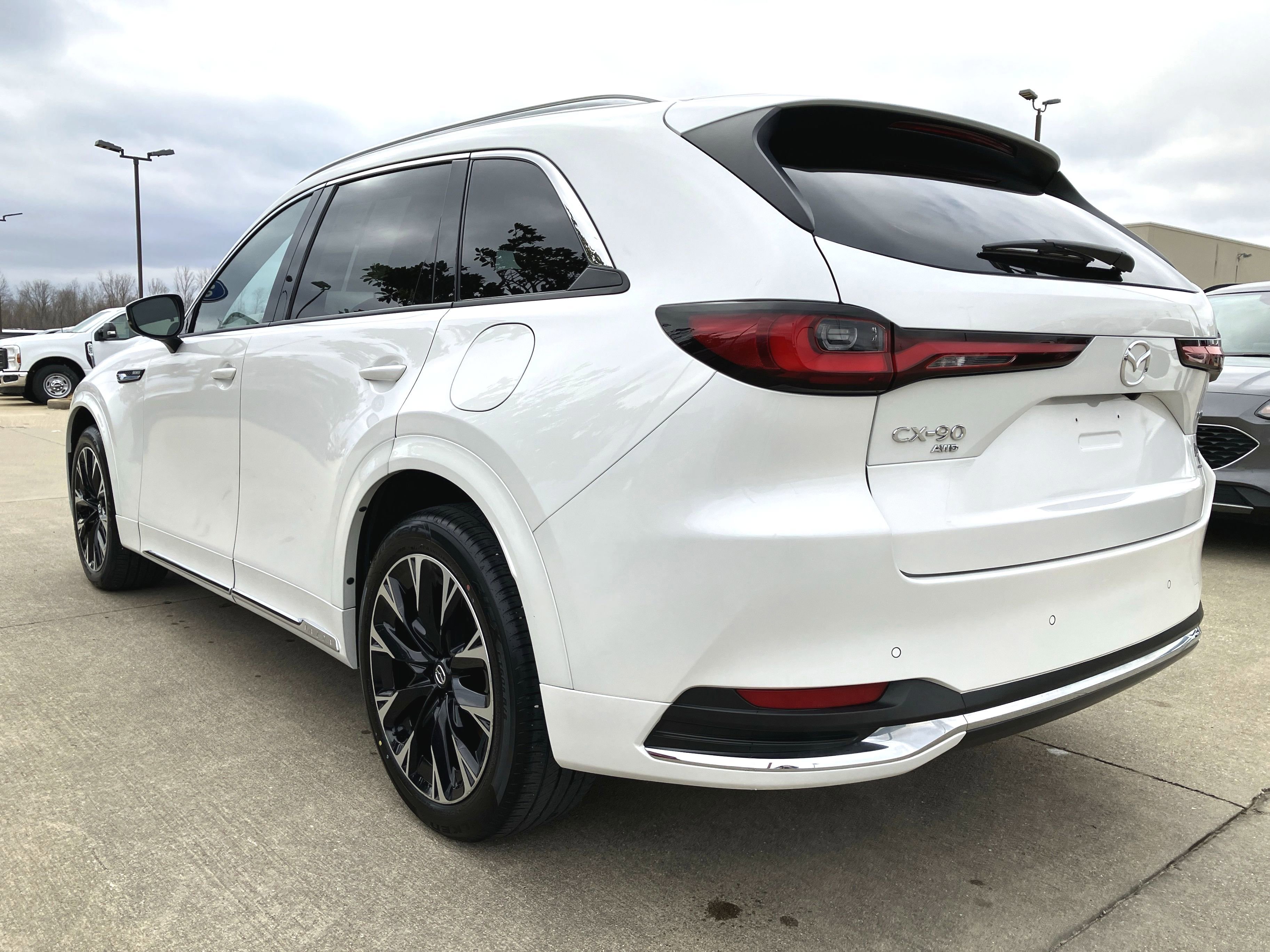 Used 2024 MAZDA CX-90 3.3 Turbo S w/ Premium Package image 3