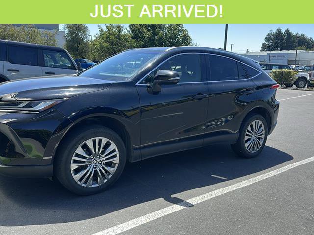 Used 2022 Toyota Venza XLE AWD/4WD image 1