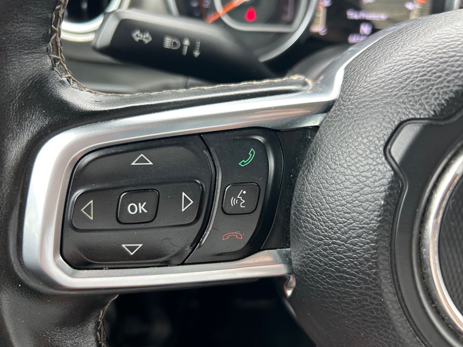 Used 2018 Jeep Wrangler Unlimited Sahara AWD/4WD image 24