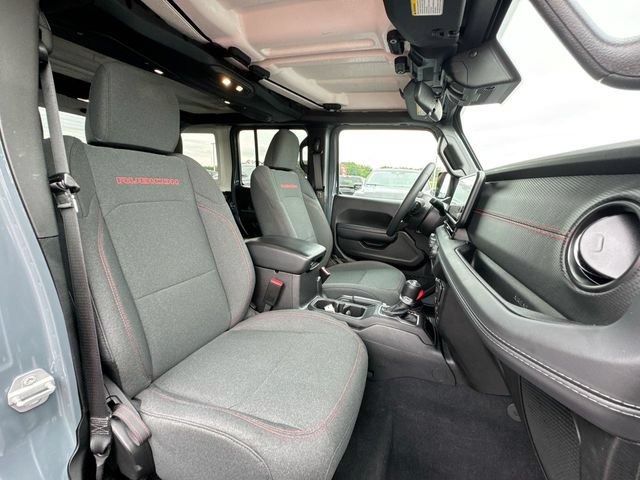 Used 2025 Jeep Wrangler Unlimited Rubicon AWD/4WD image 26