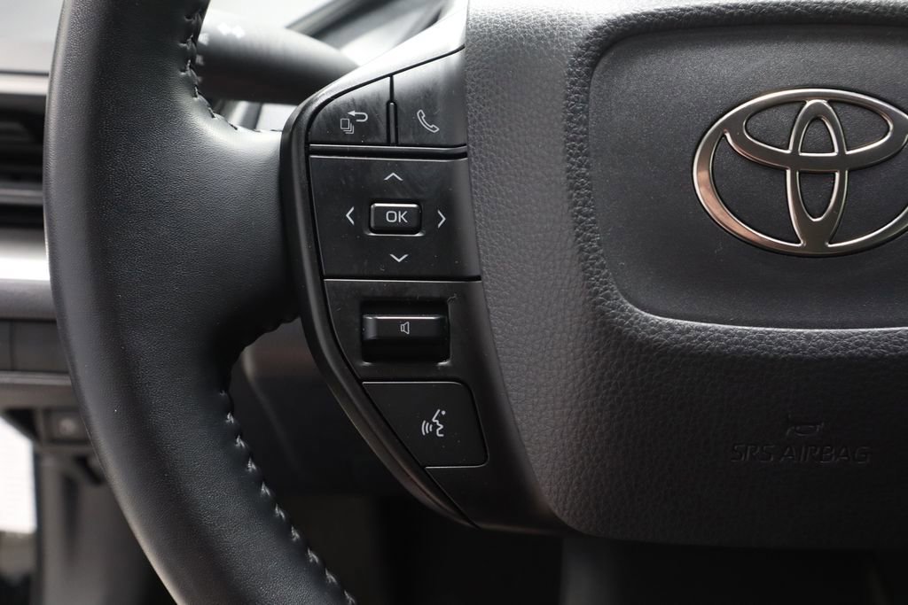 Used 2024 Toyota Prius LE image 27