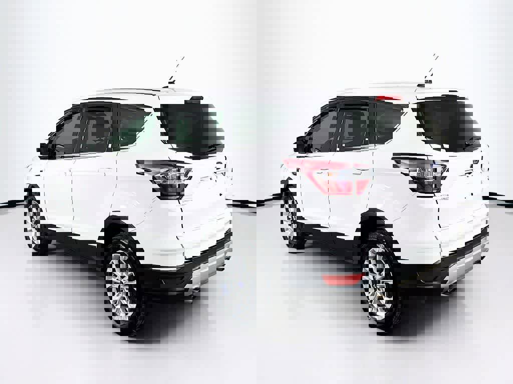 Certified 2017 Ford Escape SE image 4