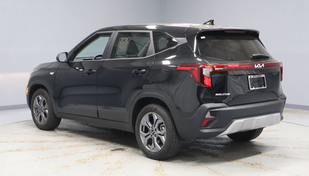Used 2024 Kia Seltos LX AWD/4WD image 5