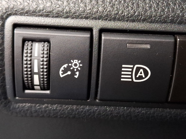 Used 2024 Toyota Corolla LE FWD image 24