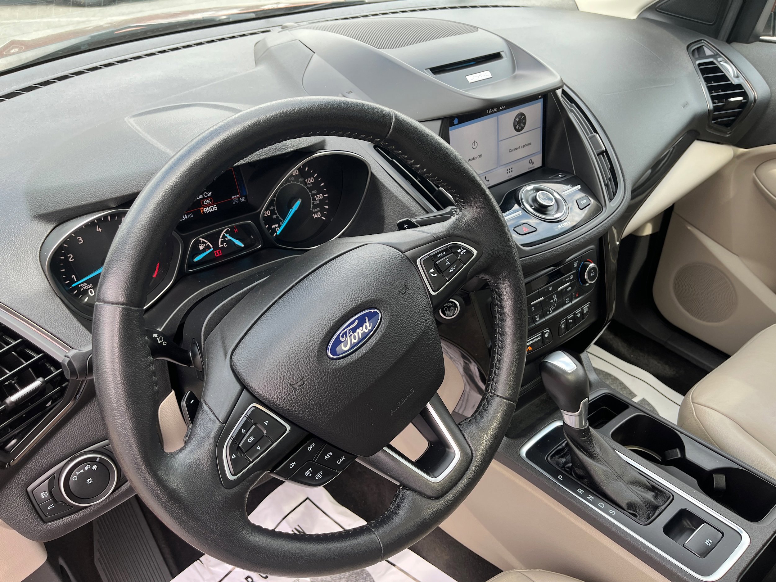 Certified 2017 Ford Escape Titanium w/ Equipment Group 301A AWD/4WD image 9