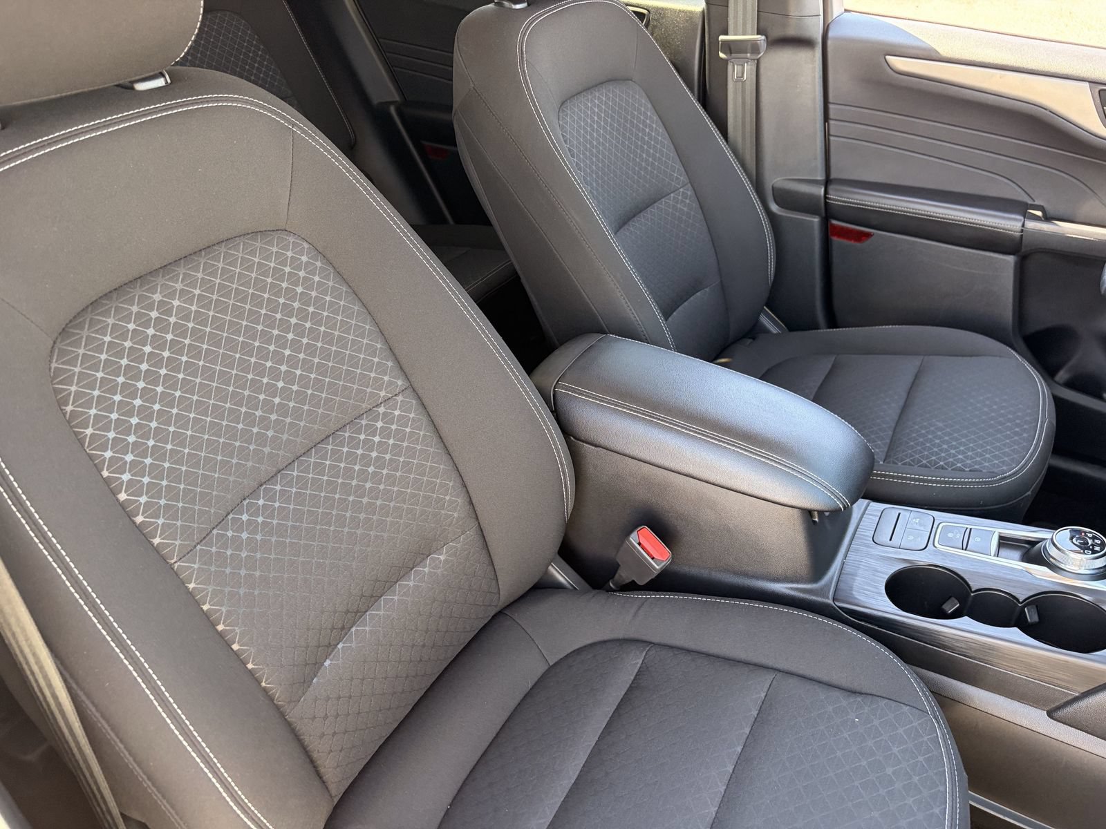Certified 2025 Ford Escape Active AWD/4WD image 12