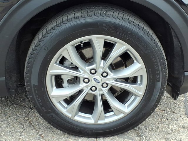 Certified 2023 Ford Explorer XLT w/ Equipment Group 202A AWD/4WD image 26