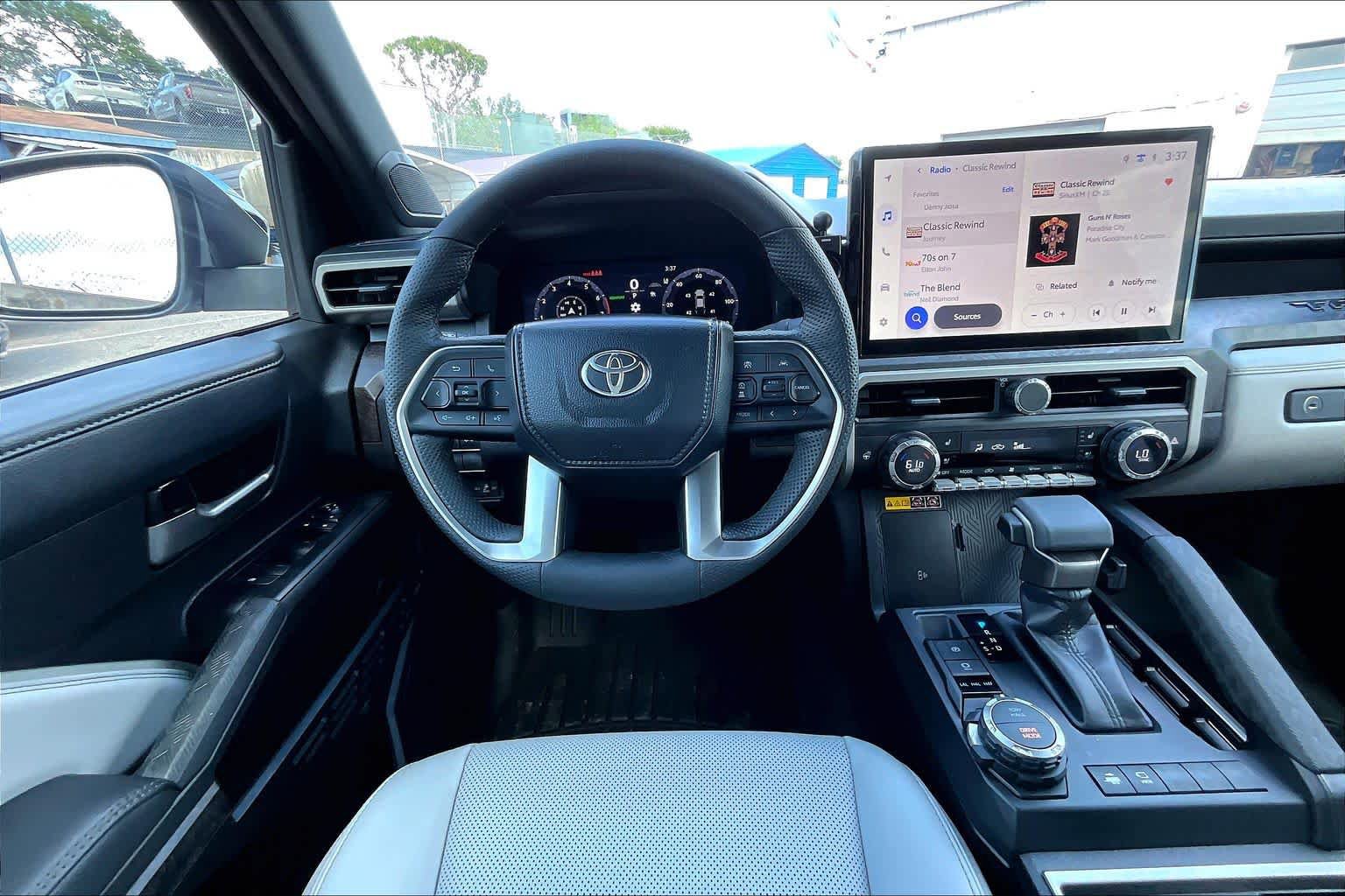 Used 2025 Toyota Tacoma Limited AWD/4WD image 8