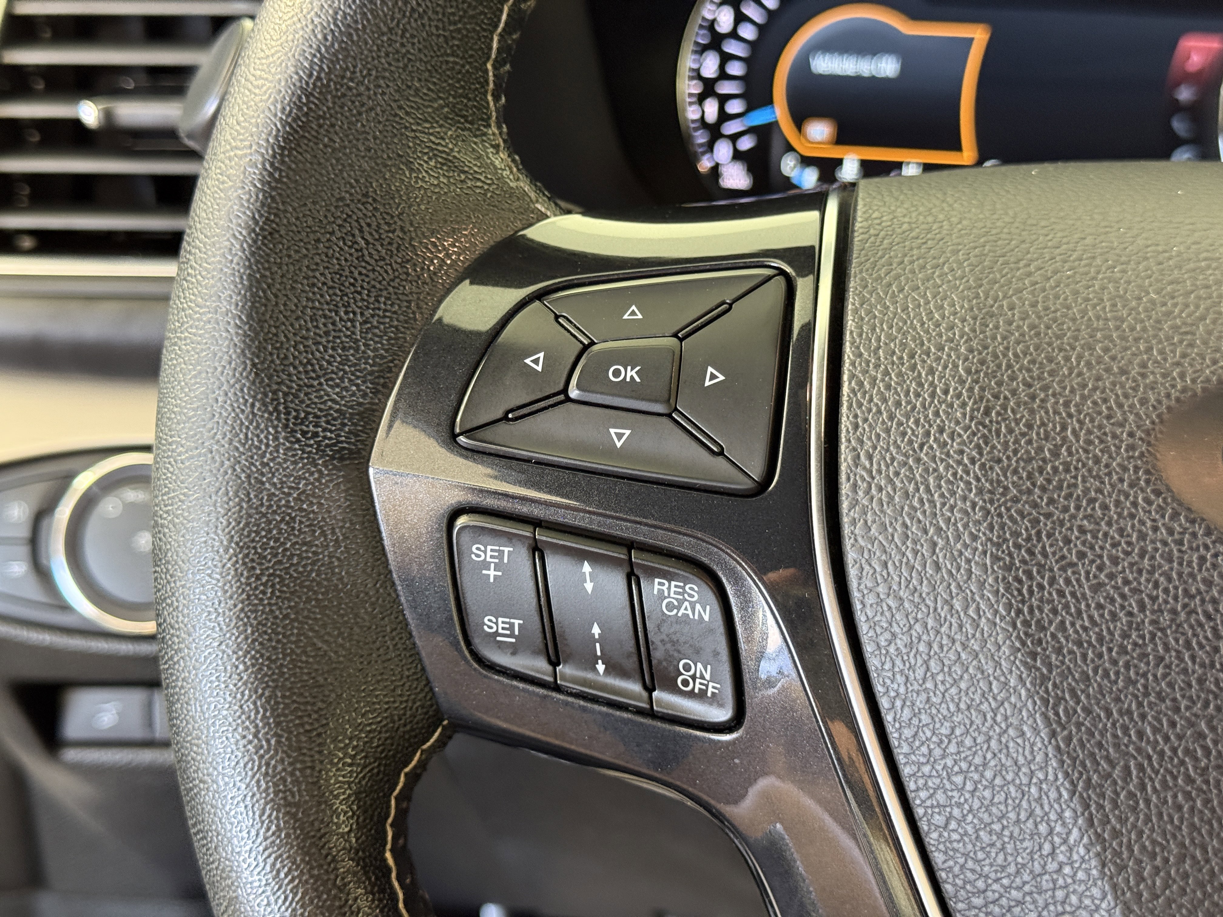 Certified 2019 Ford Explorer Platinum image 26